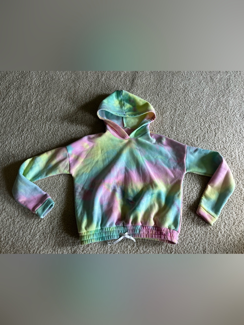 Stellah Viva Tie-Dye Pastel hoodie with drawstring